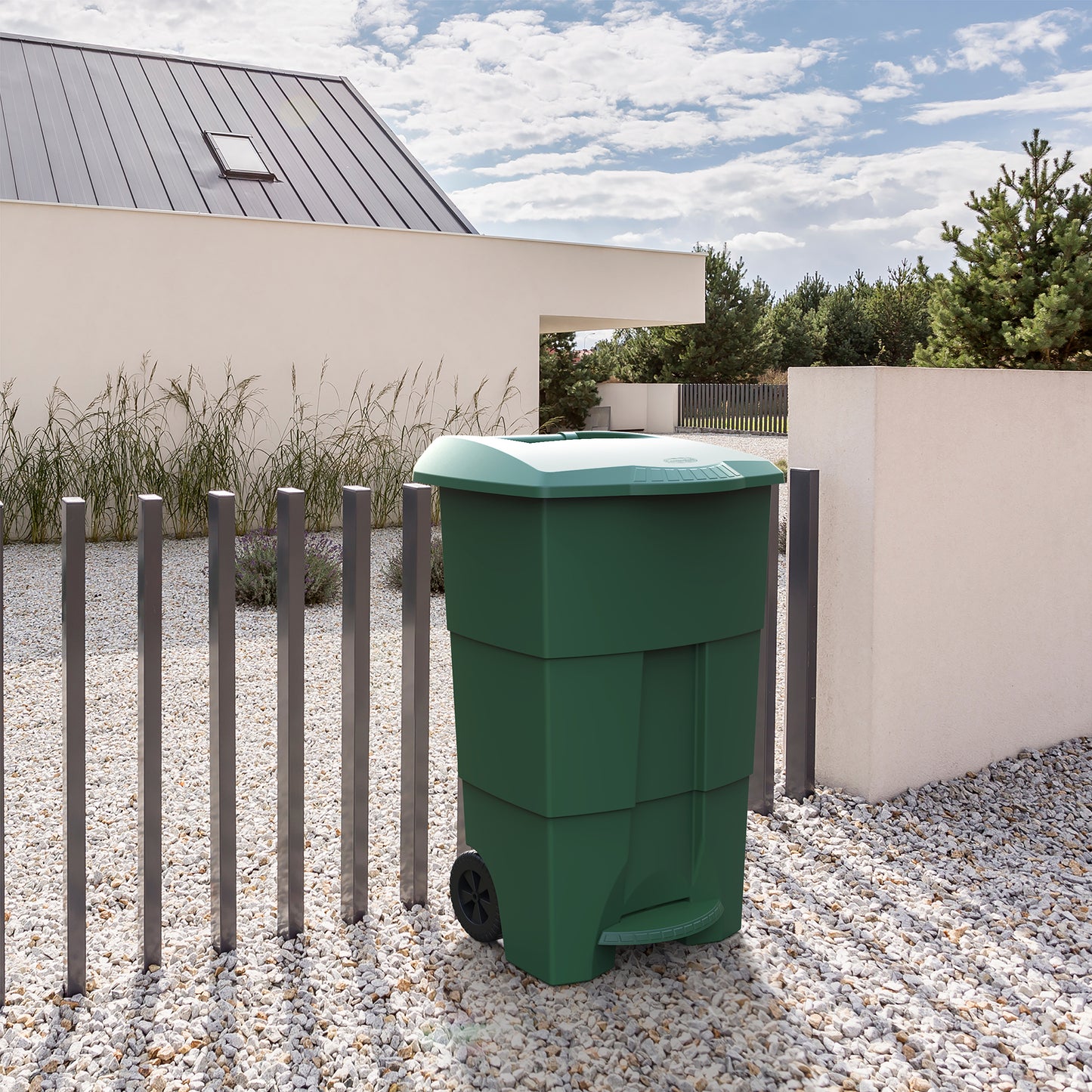 100L Step on Waste Bin with Pedal & Wheels- Cosmoplast KSA